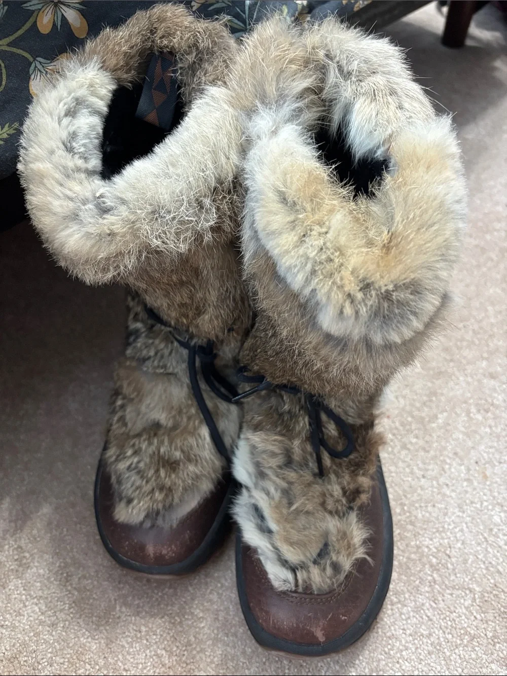 ULU Rabbit Fur Cold-Weather Leather Lace-Up Boots in Brown and Tan Size 6.5